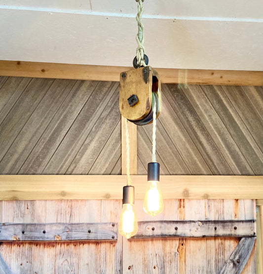 Rustic light fixture for farmhouse decor, vintage wooden pulley block pendent light ideal for kitchen, office or bar.